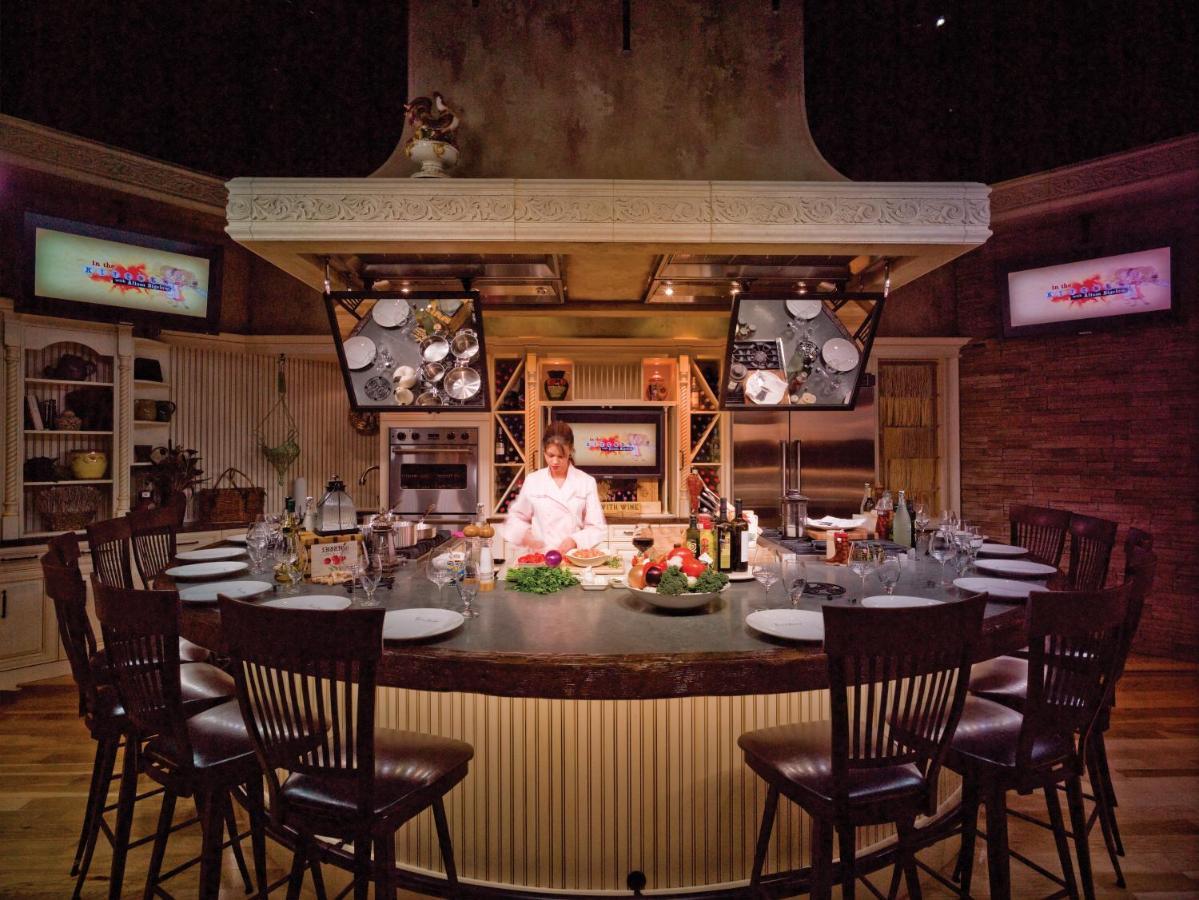 Mohegan Pennsylvania - Adults Only Wilkes-Barre Exterior foto