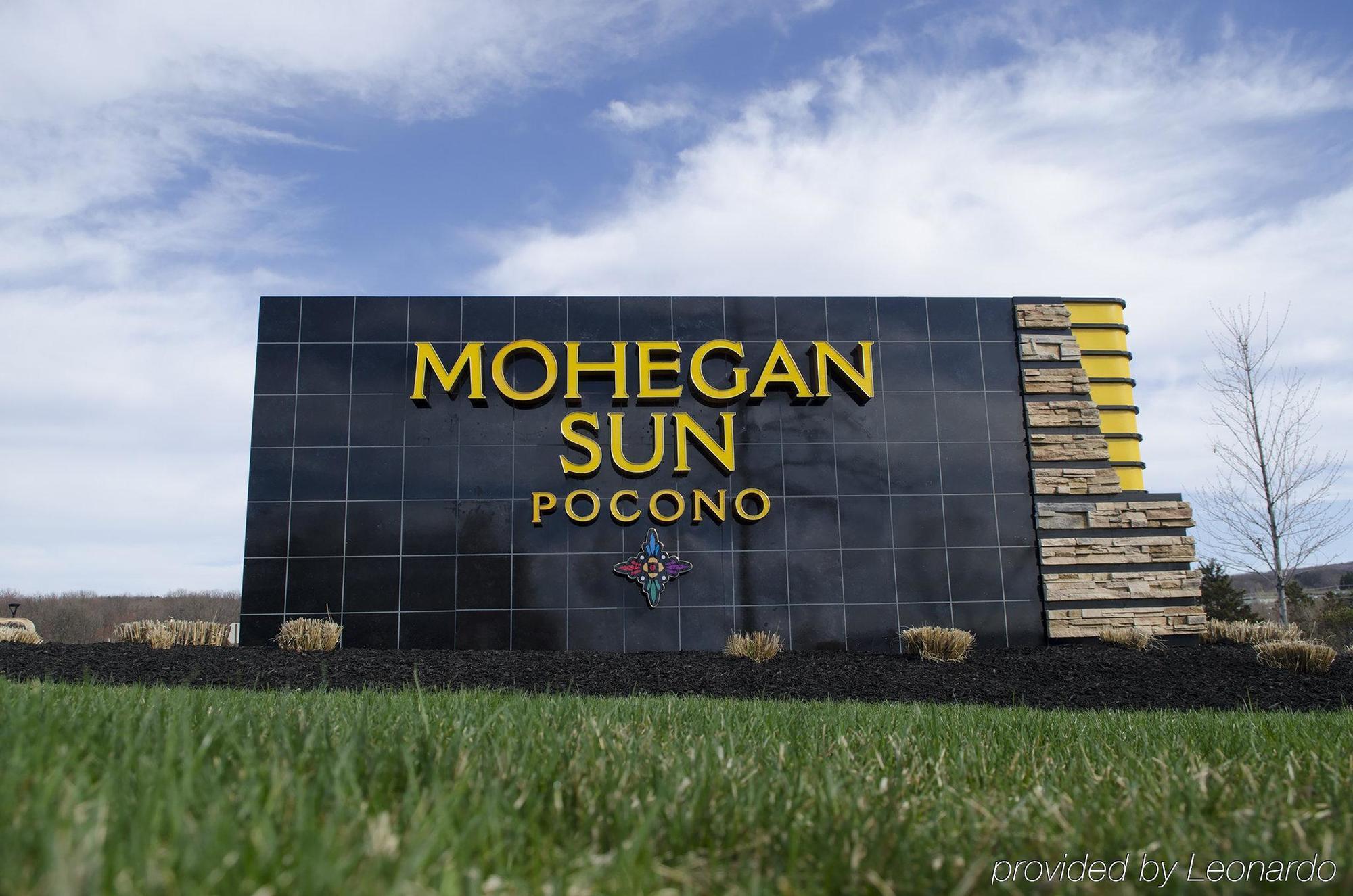 Mohegan Pennsylvania - Adults Only Wilkes-Barre Exterior foto